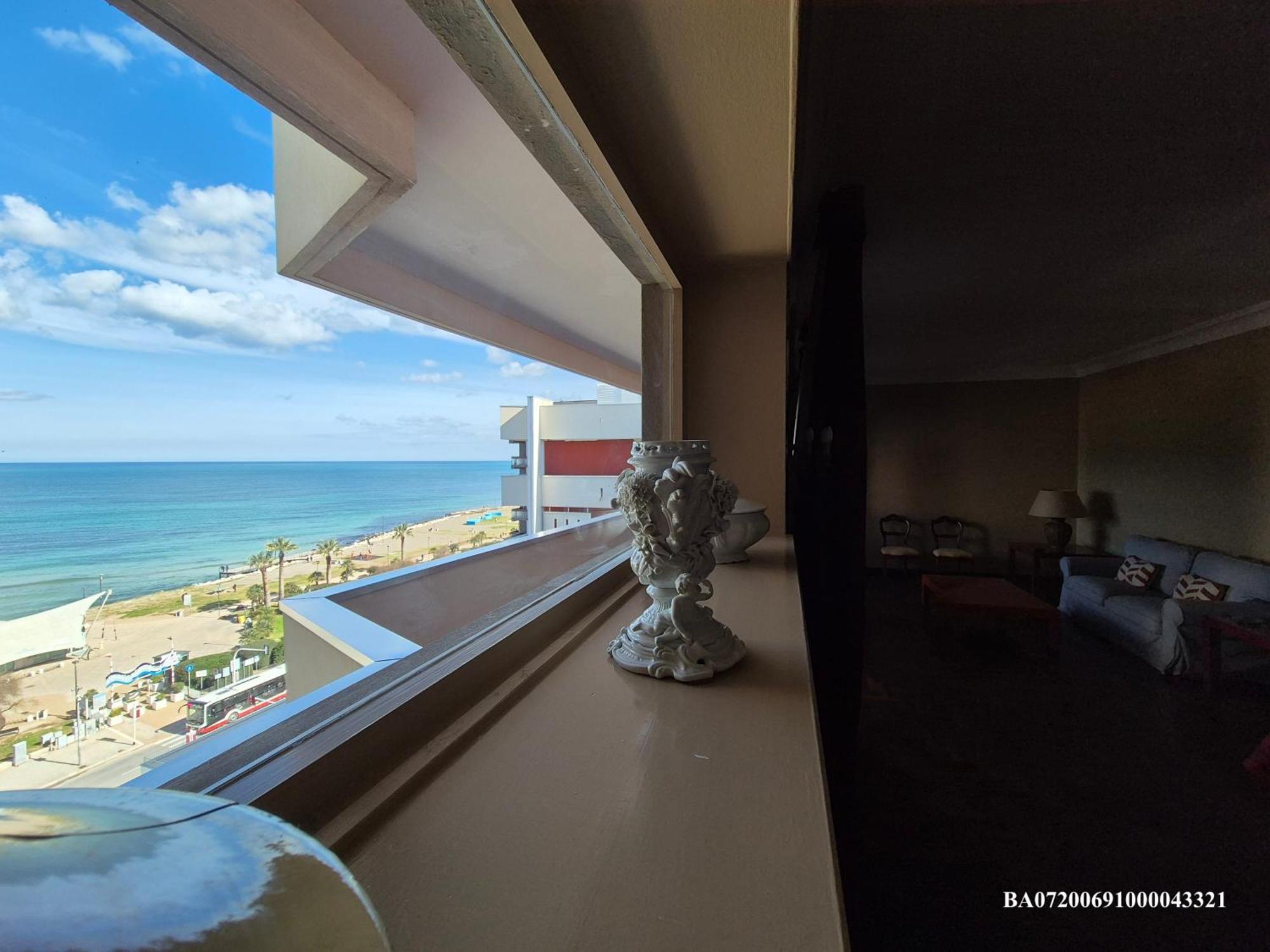 Front Beach Apartment - 3 Bedrooms Bari Exterior foto