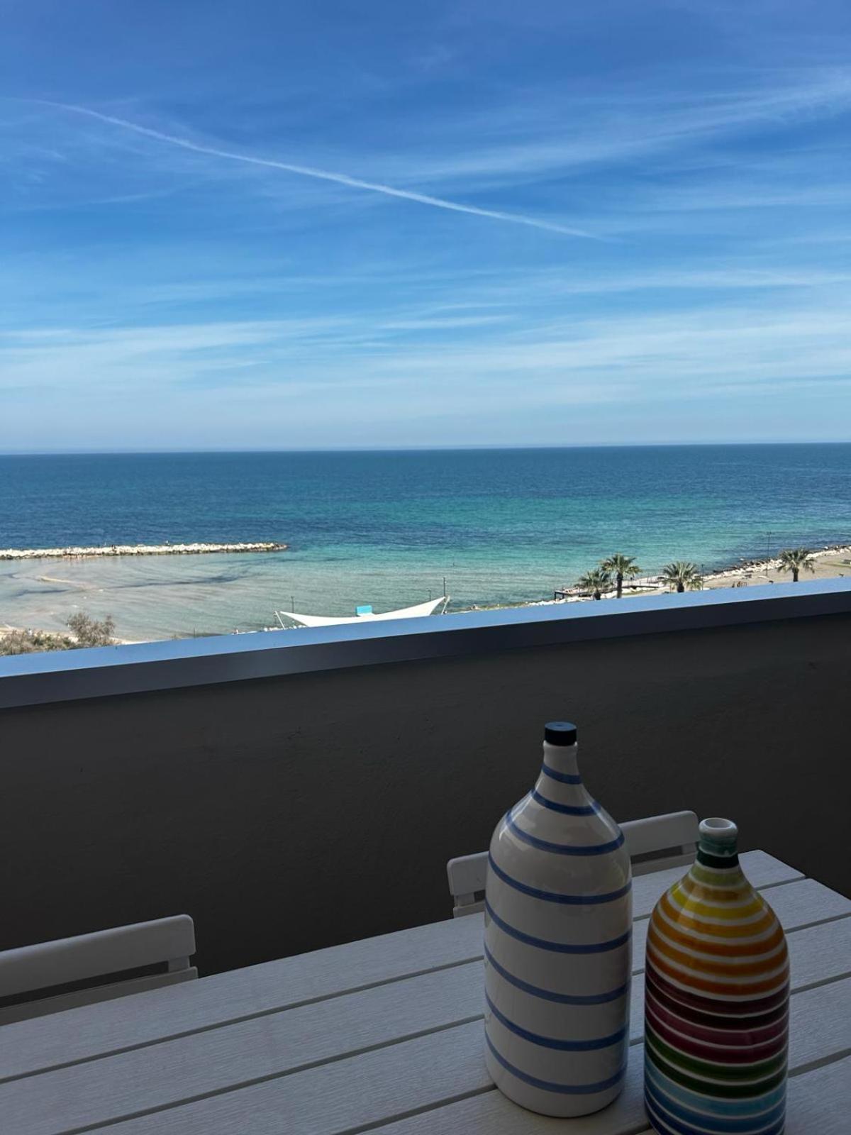 Front Beach Apartment - 3 Bedrooms Bari Exterior foto
