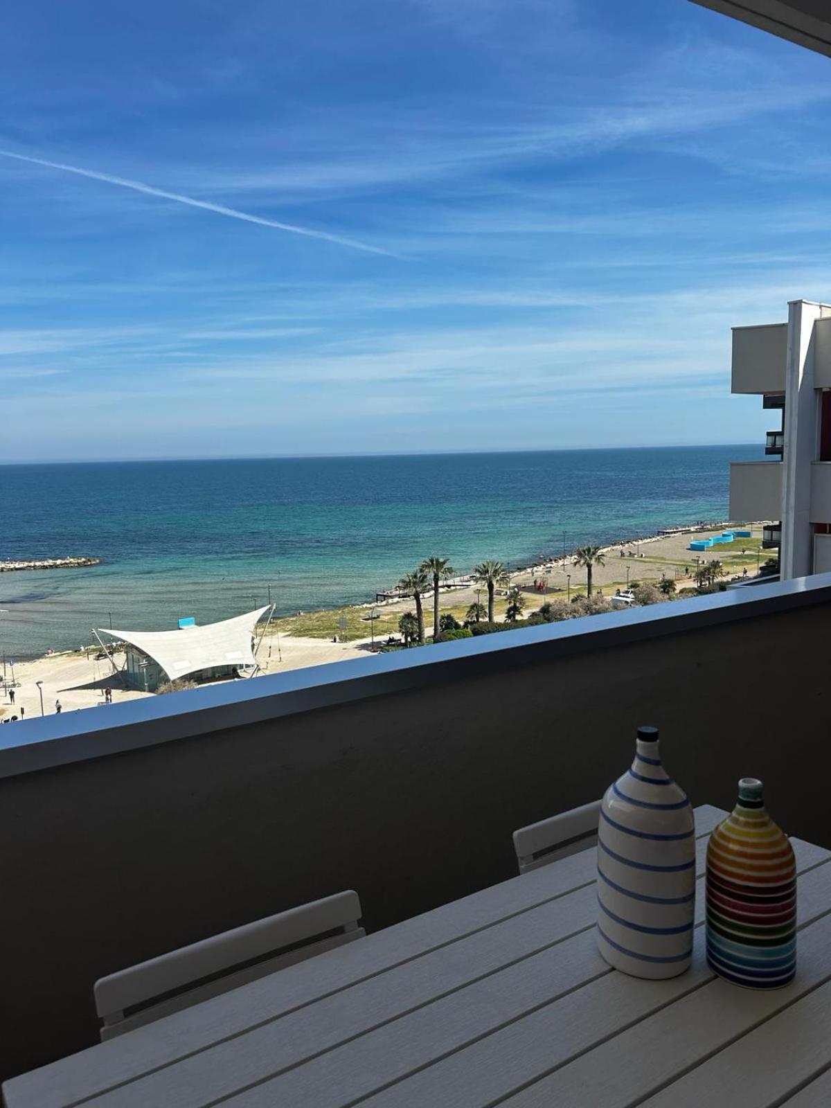 Front Beach Apartment - 3 Bedrooms Bari Exterior foto
